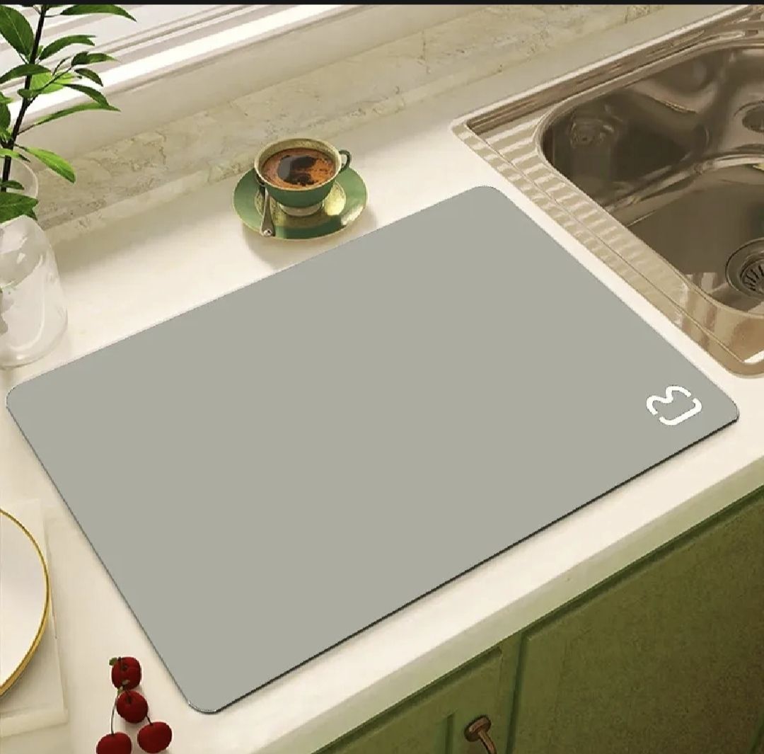 Premium Kitchen Drying Mat perfect for keeping Your kitchen Counters Clean and Dry (Random Colour)