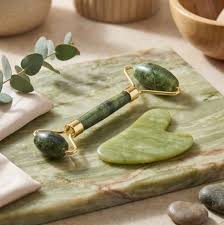 Flawless Jade Roller With Gua Sha Stone